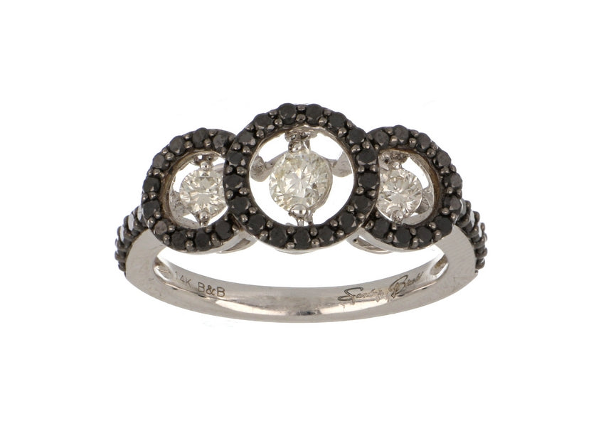 White Diamond Ladies Ring (White Diamond 0.38 cts. Black Diamond 0.54 cts.)