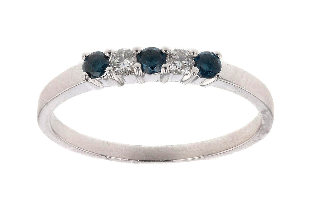 Blue Diamond Ring (Blue Diamond 0.15 cts. White Diamond 0.11 cts.)