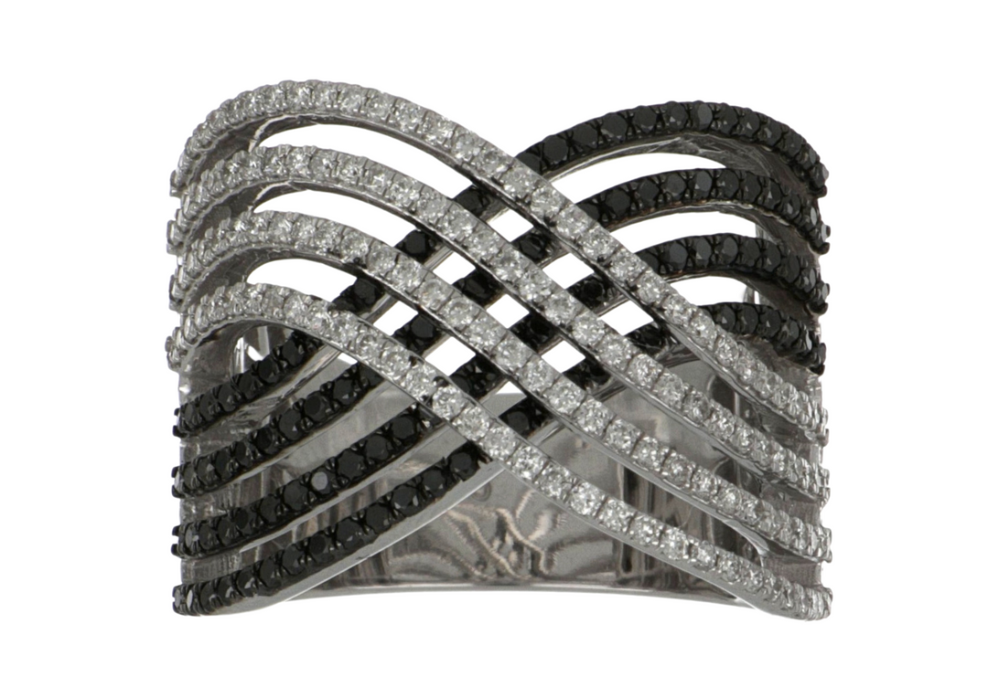 Black Diamond Ladies Ring (Black Diamond 0.62 cts. White Diamond 0.55 cts.)