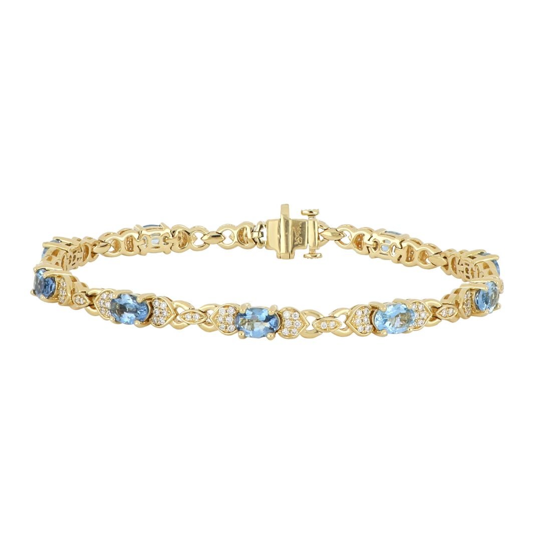 Aquamarine Bracelet (Aquamarine 3.8 cts. White Diamond 0.64 cts.) Not Net