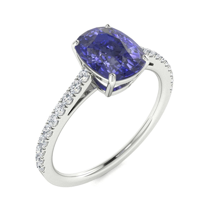 18KT Gold Tanzanite and Diamond Ladies Ring (Tanzanite 2.93 cts White Diamonds 0.23 cts)