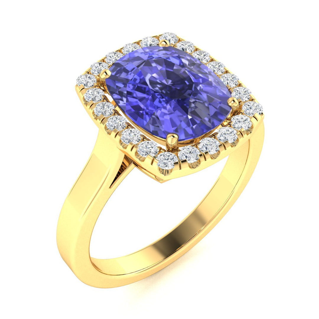 18KT Gold Tanzanite and Diamond Ladies Ring (Tanzanite 5.71 cts White Diamonds 0.64 cts)